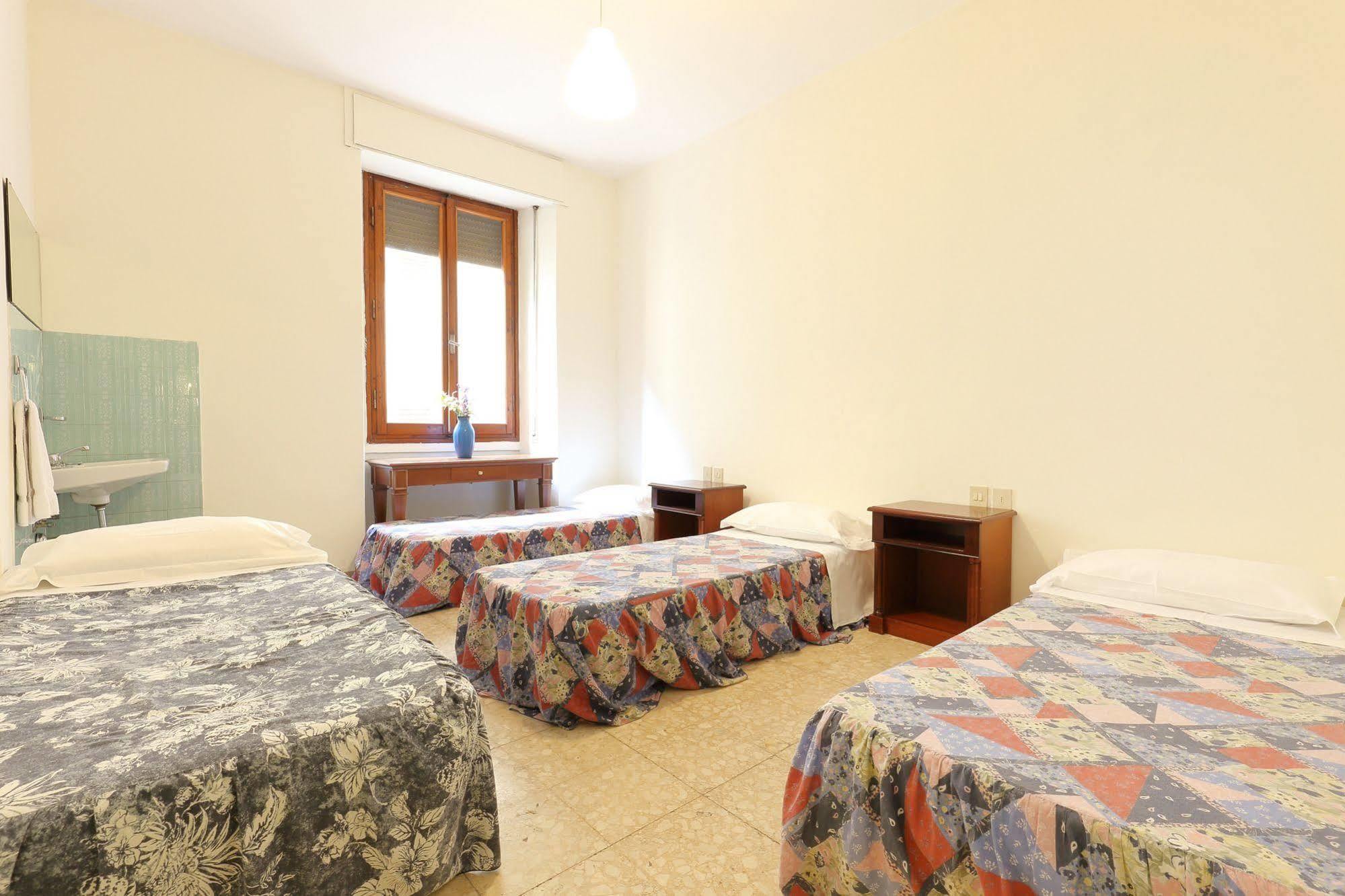 Hotel Ottaviani Florencia Exterior foto